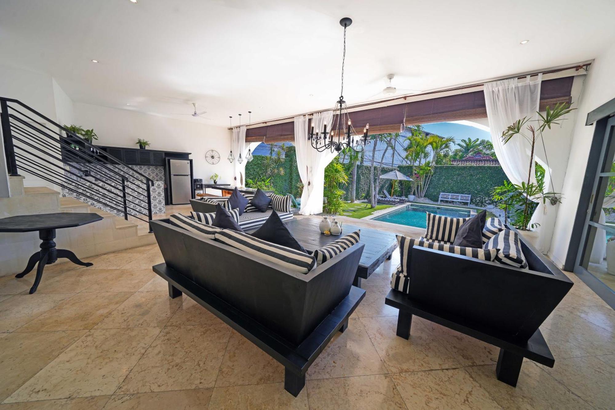 Rae - - Legian Luxury 3 Bedroom 3 Bathroom - Great Location *