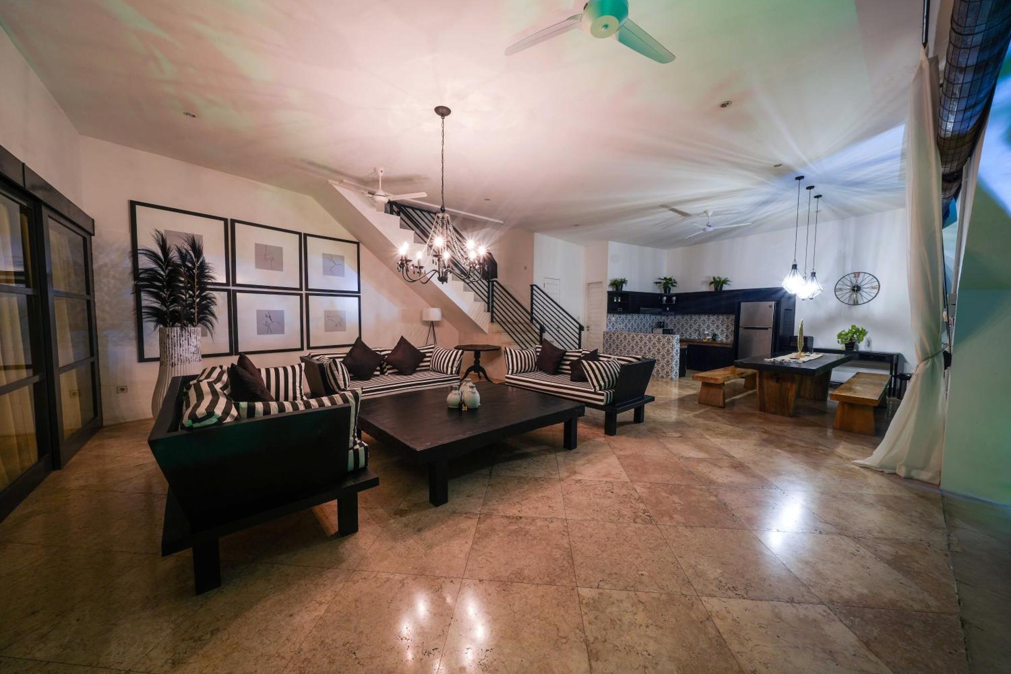 Rae - - Legian Luxury 3 Bedroom 3 Bathroom - Great Location Villa *