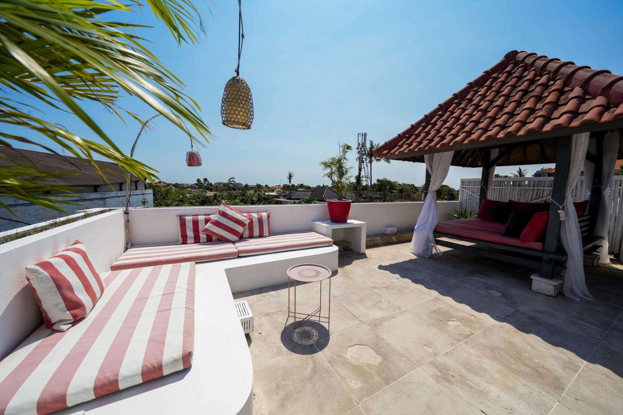 Villa Rae - - Legian Luxury 3 Bedroom 3 Bathroom - Great Location